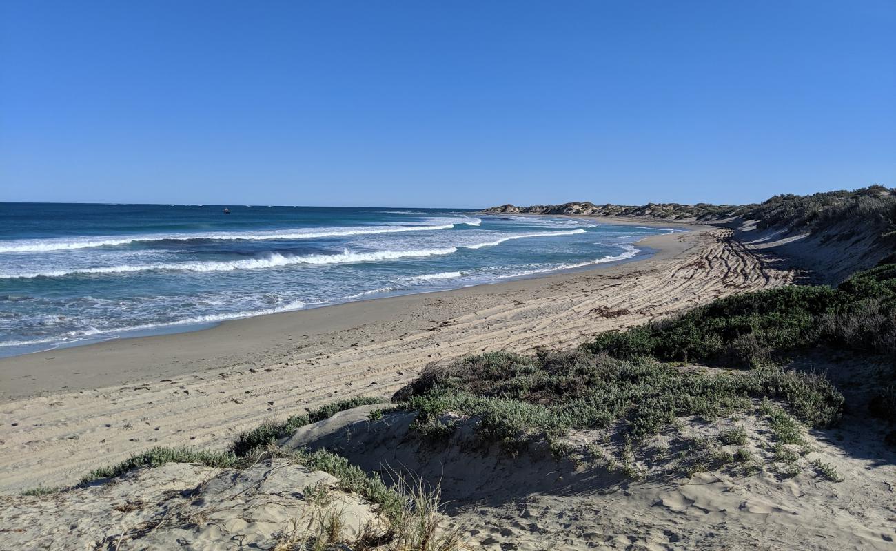 Photo de Double Beach avec sable lumineux de surface