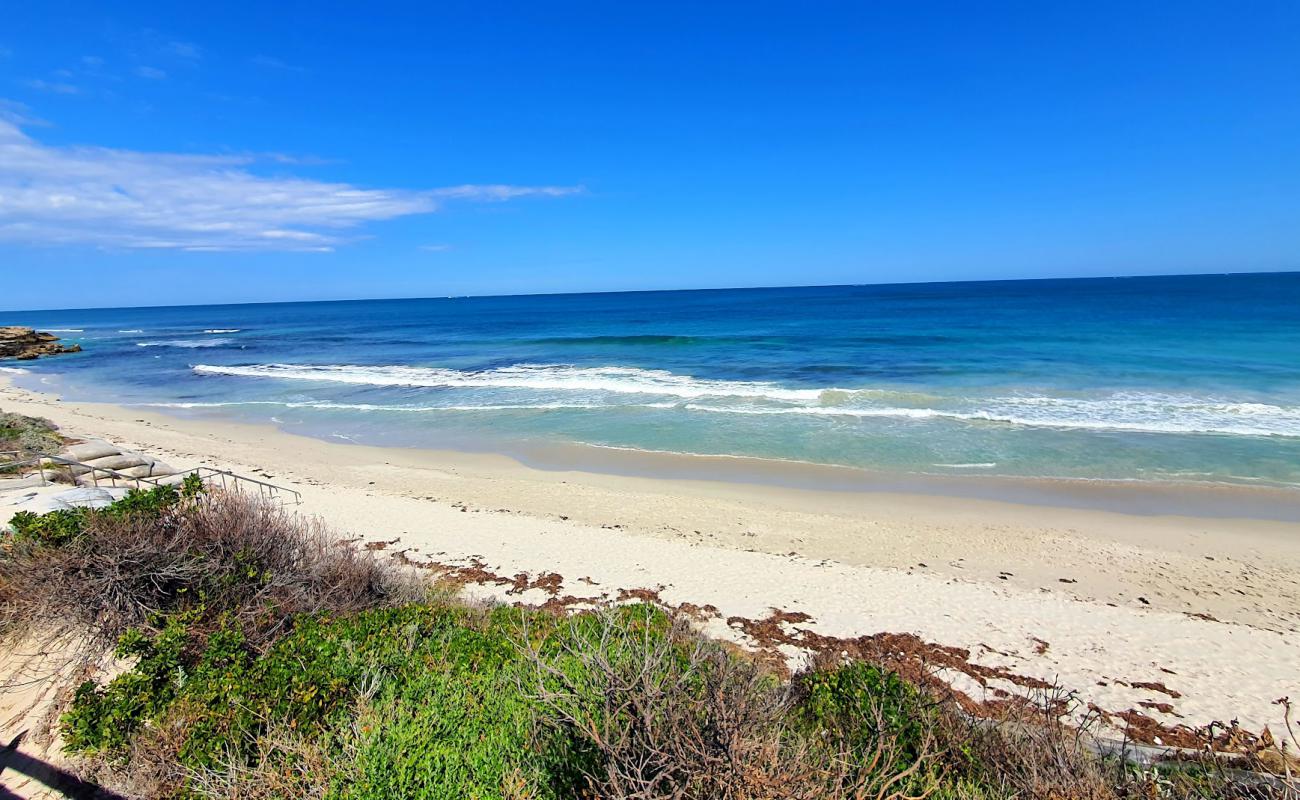 Photo de Marmion Beach avec sable beige de surface