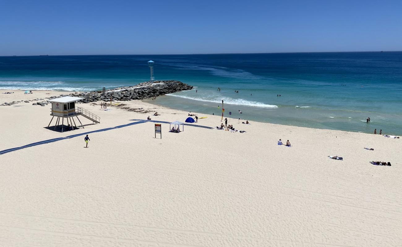 Photo de Perth City Beach avec sable lumineux de surface