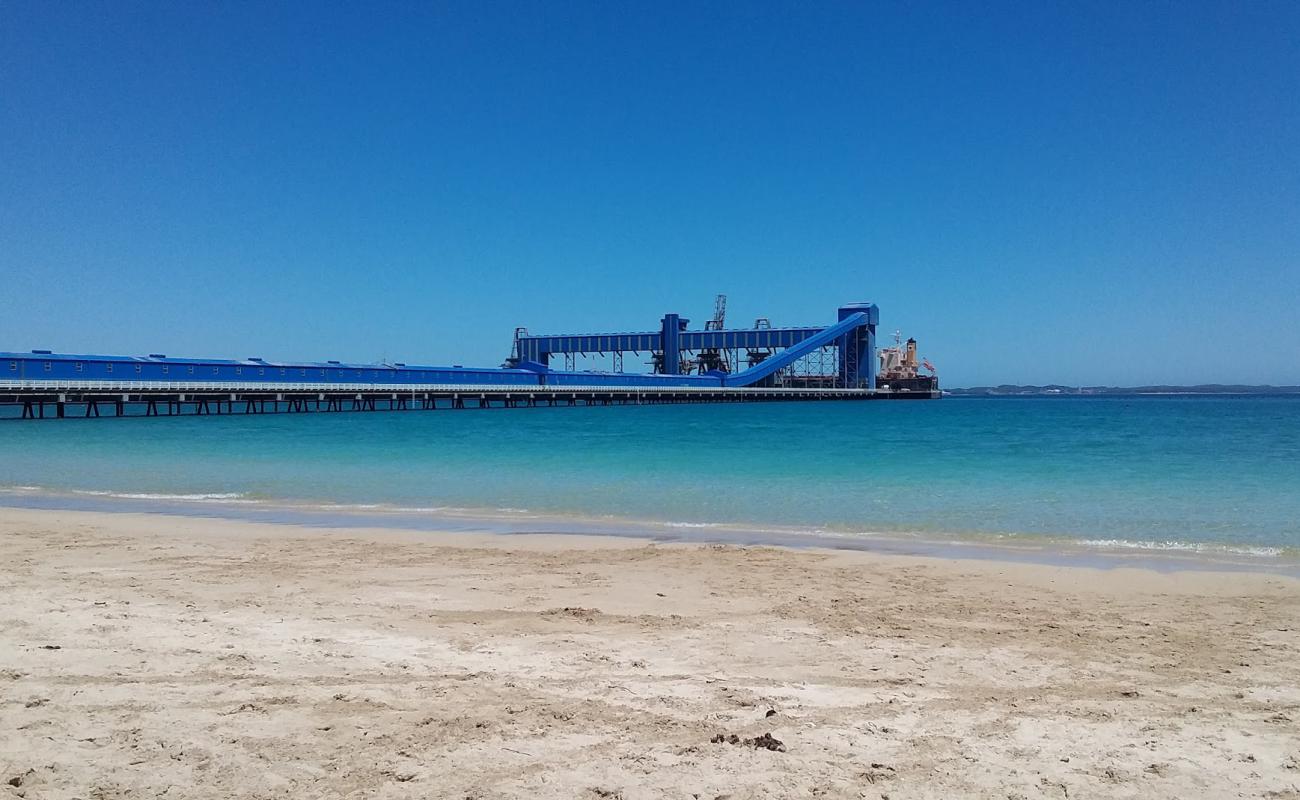 Photo de Kwinana Beach II avec sable beige de surface