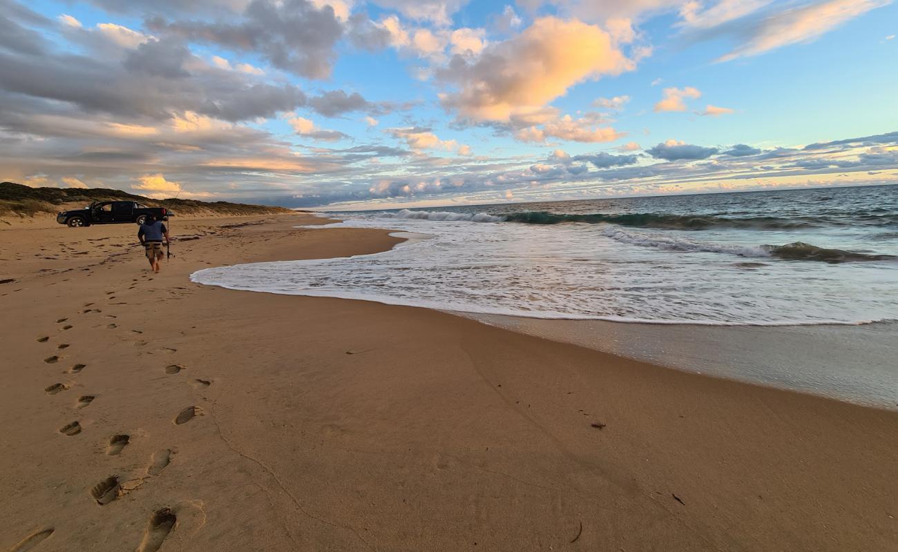 Photo de Myalup Beach II avec sable lumineux de surface