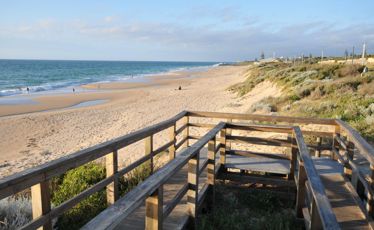 Photo de Bunbury Beach avec sable lumineux de surface