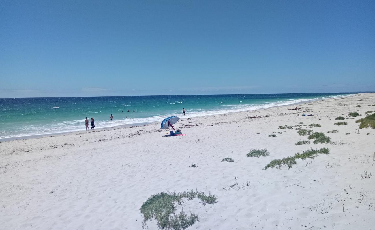 Photo de Peppermint Grove Beach avec sable lumineux de surface