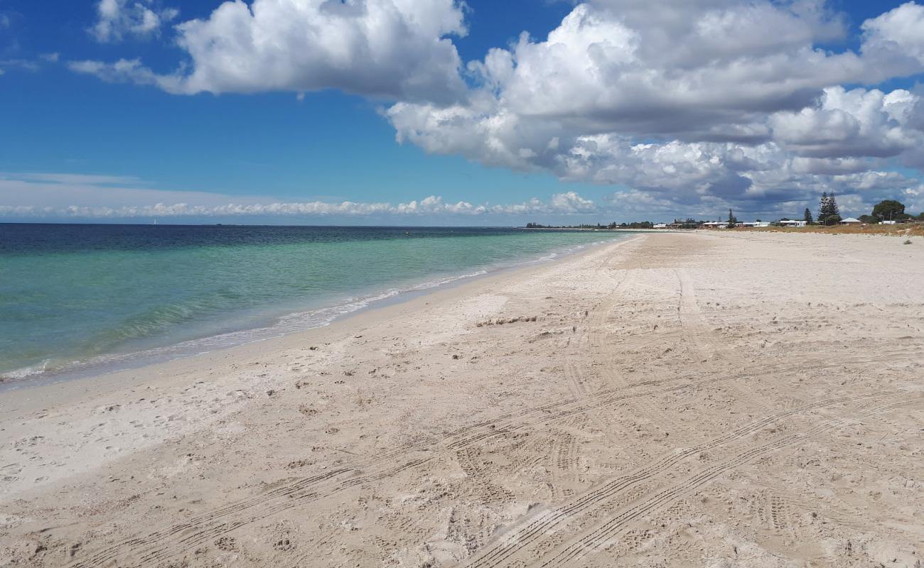 Photo de Mandalay Beach avec sable lumineux de surface