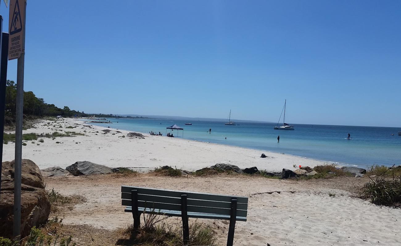 Photo de Abbey Beach avec sable fin et lumineux de surface