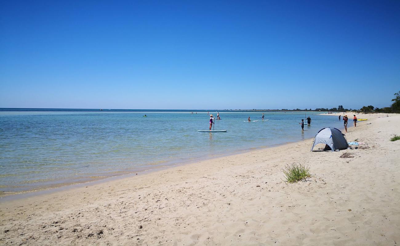 Photo de Dunsborough Beach avec sable fin et lumineux de surface