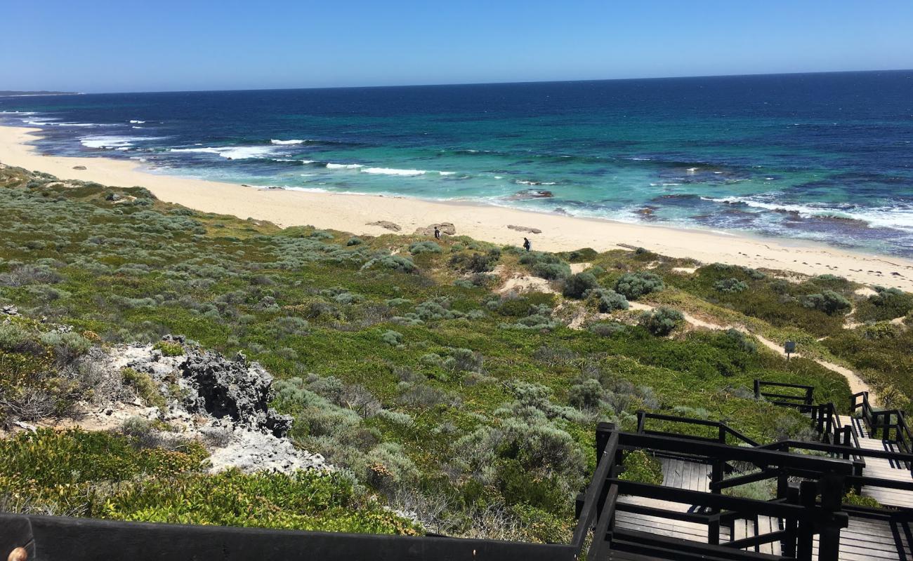 Photo de Cowaramup Beach avec sable lumineux de surface