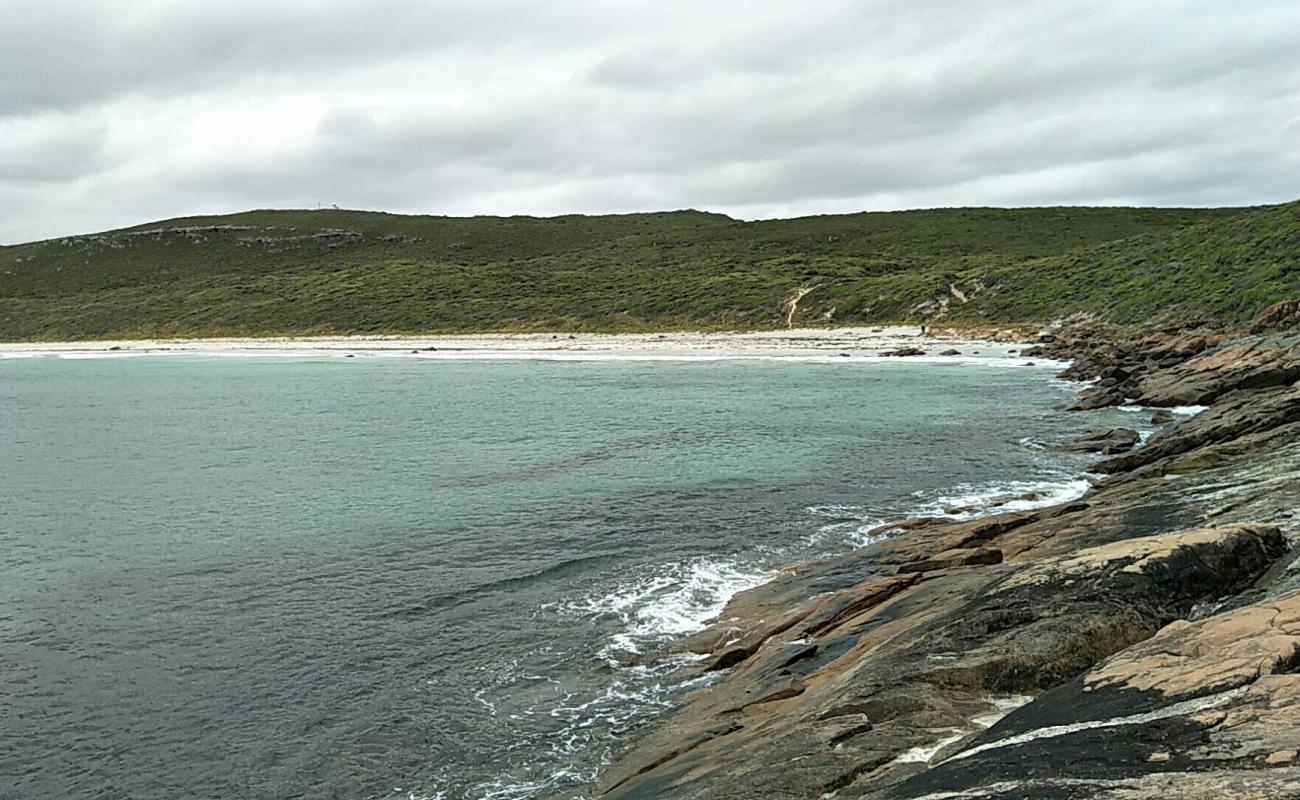 Photo de Hamelin Beach avec sable lumineux de surface