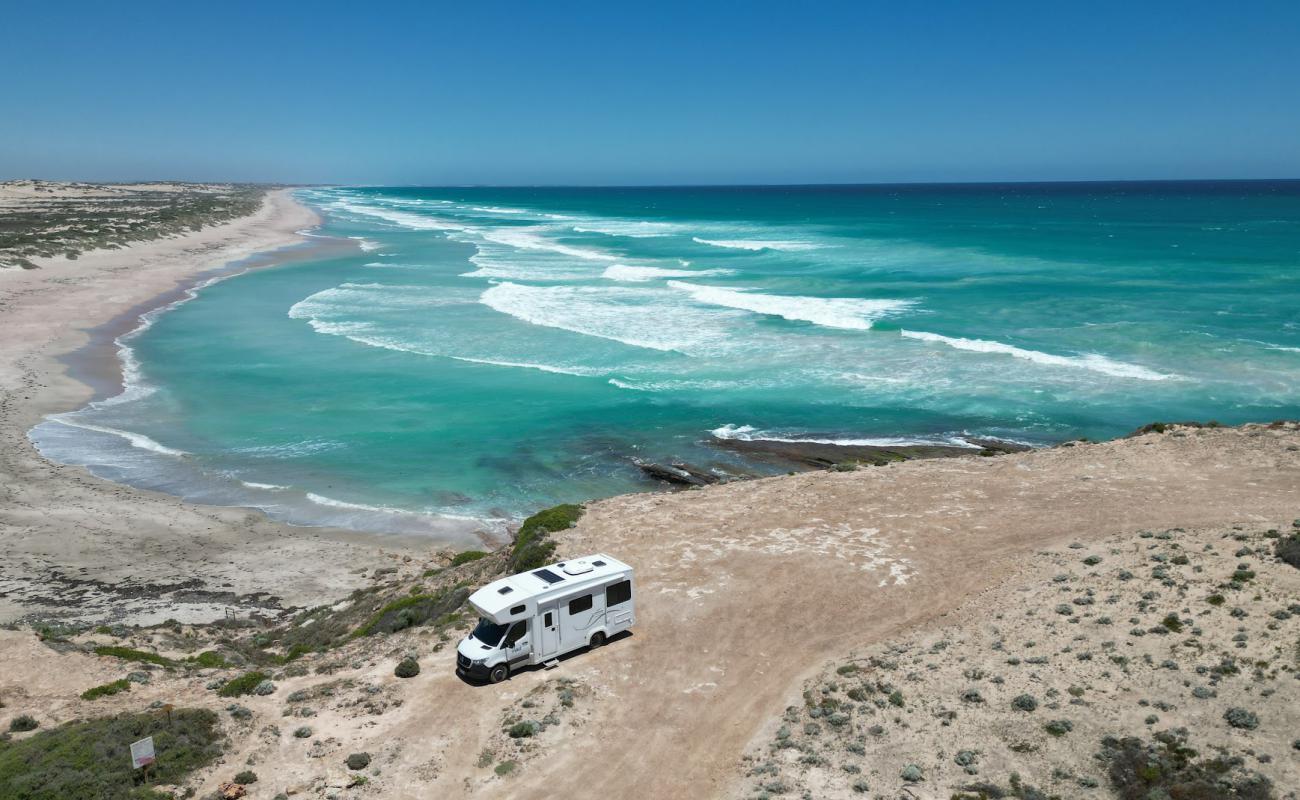 Photo de Talia Beach avec sable lumineux de surface