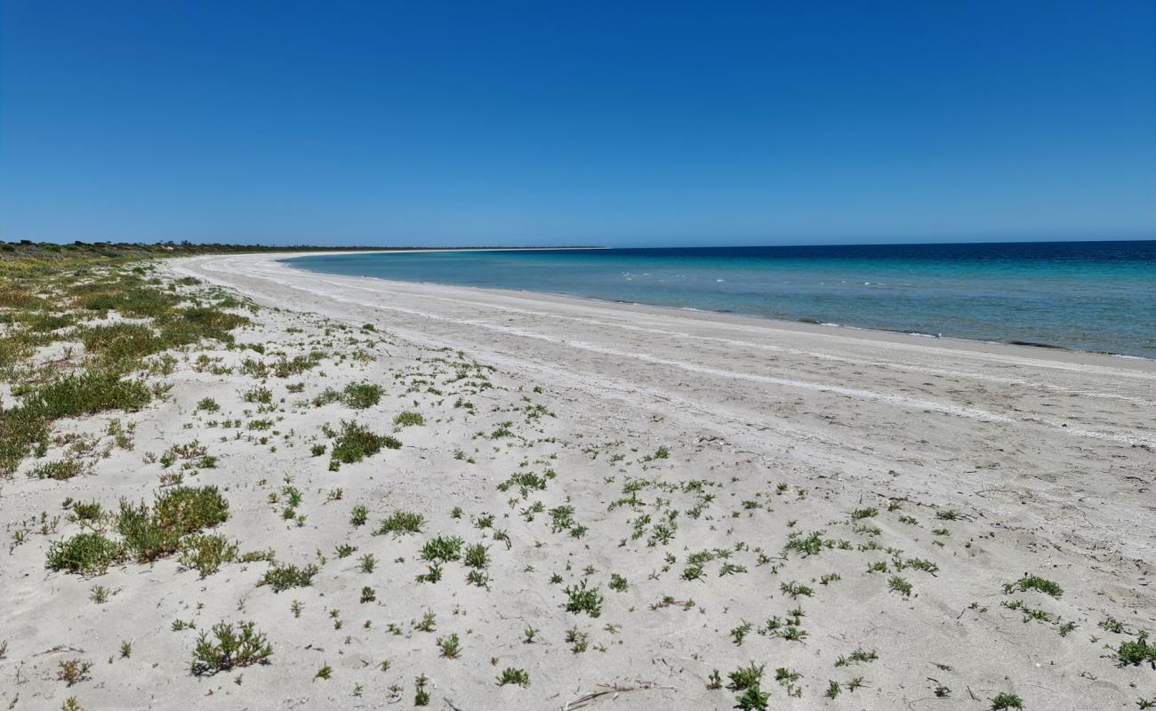 Photo de Burners Beach avec sable lumineux de surface