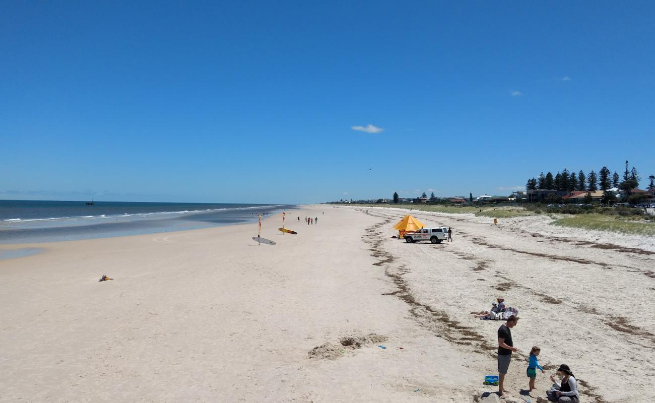 Photo de Grange Beach avec sable lumineux de surface