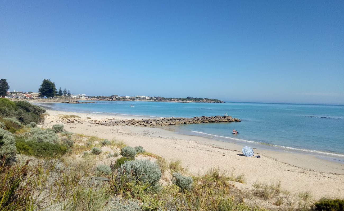 Photo de Town Beach avec sable beige de surface