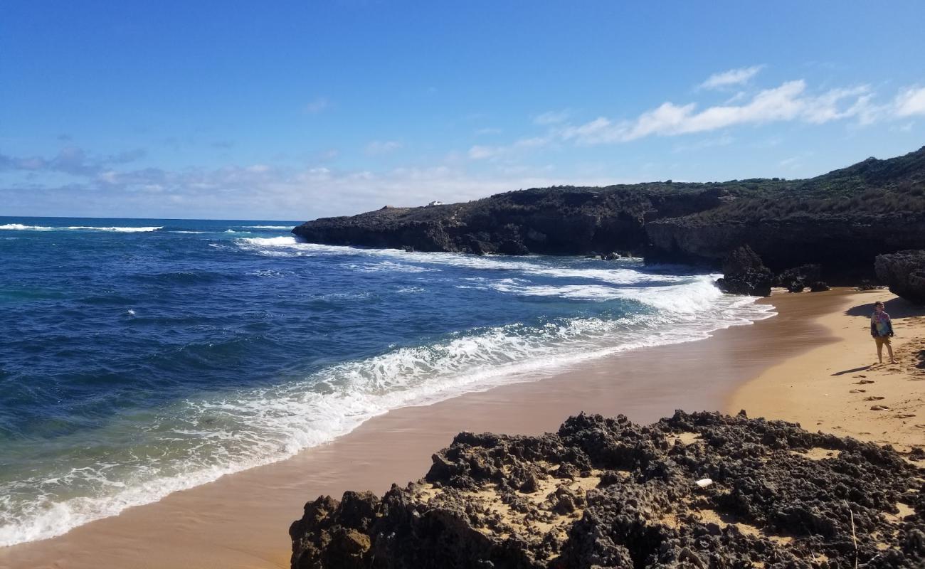 Photo de Glass Beach avec sable beige de surface