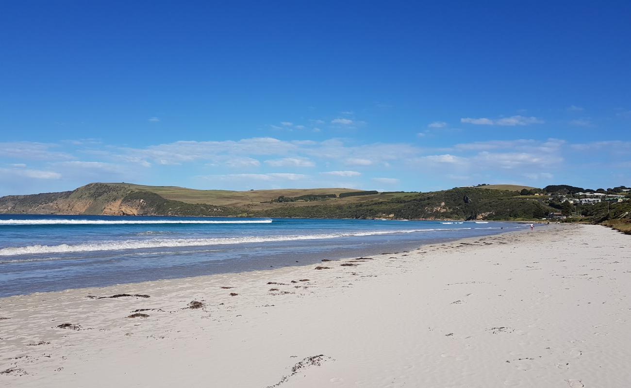 Photo de Shelly Beach, Victoria avec sable beige de surface