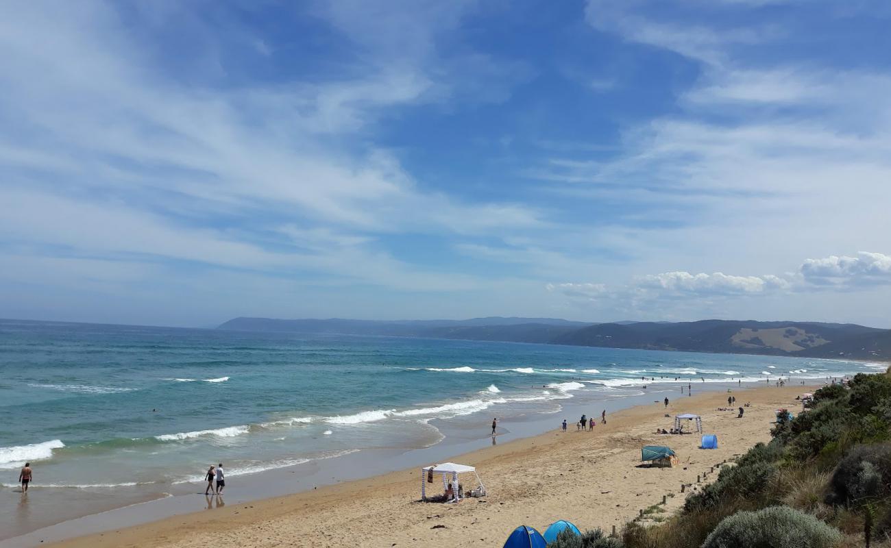 Photo de Fairhaven Beach avec sable beige de surface