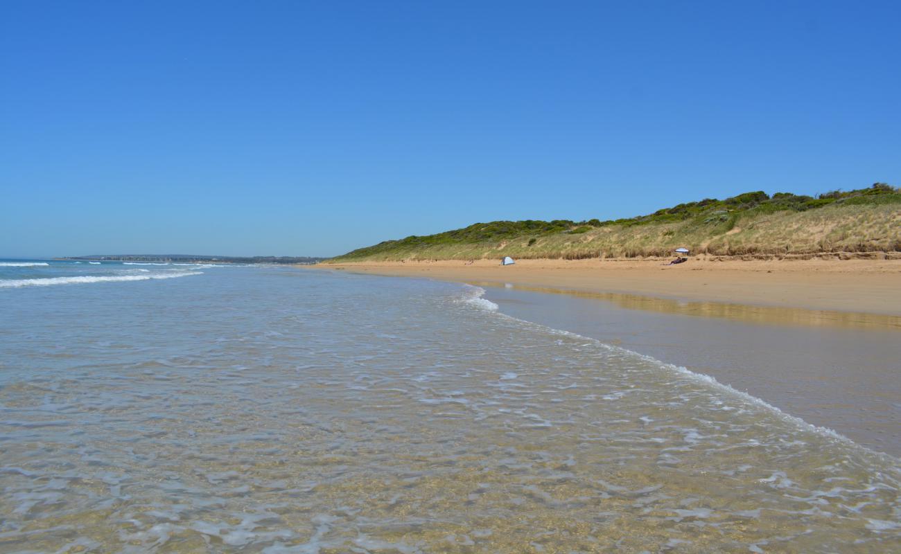 Photo de Point Impossible Beach avec sable lumineux de surface