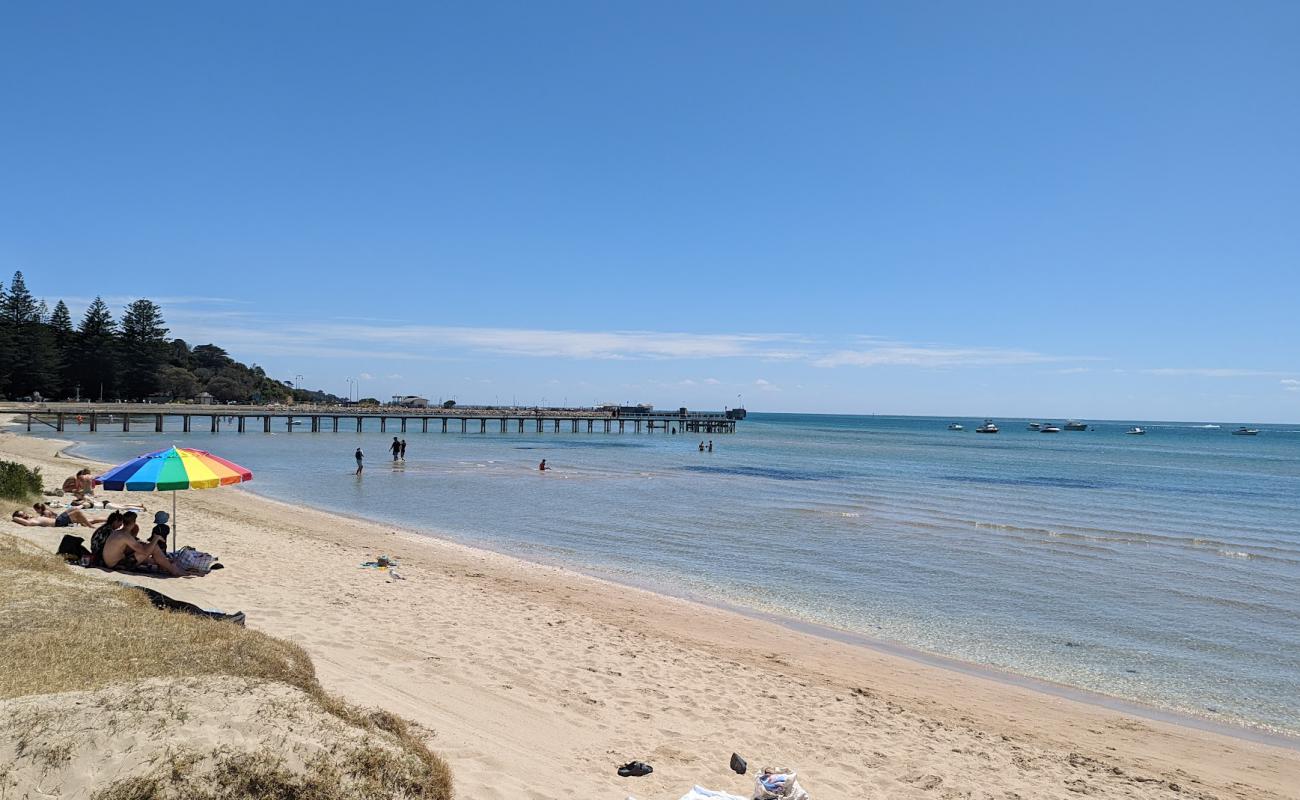 Photo de Sorrento Beach avec sable lumineux de surface