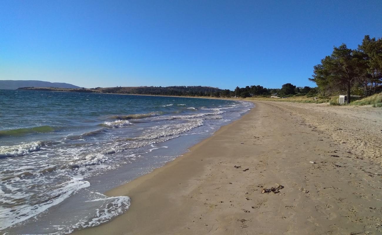 Photo de South Arm Beach avec sable lumineux de surface