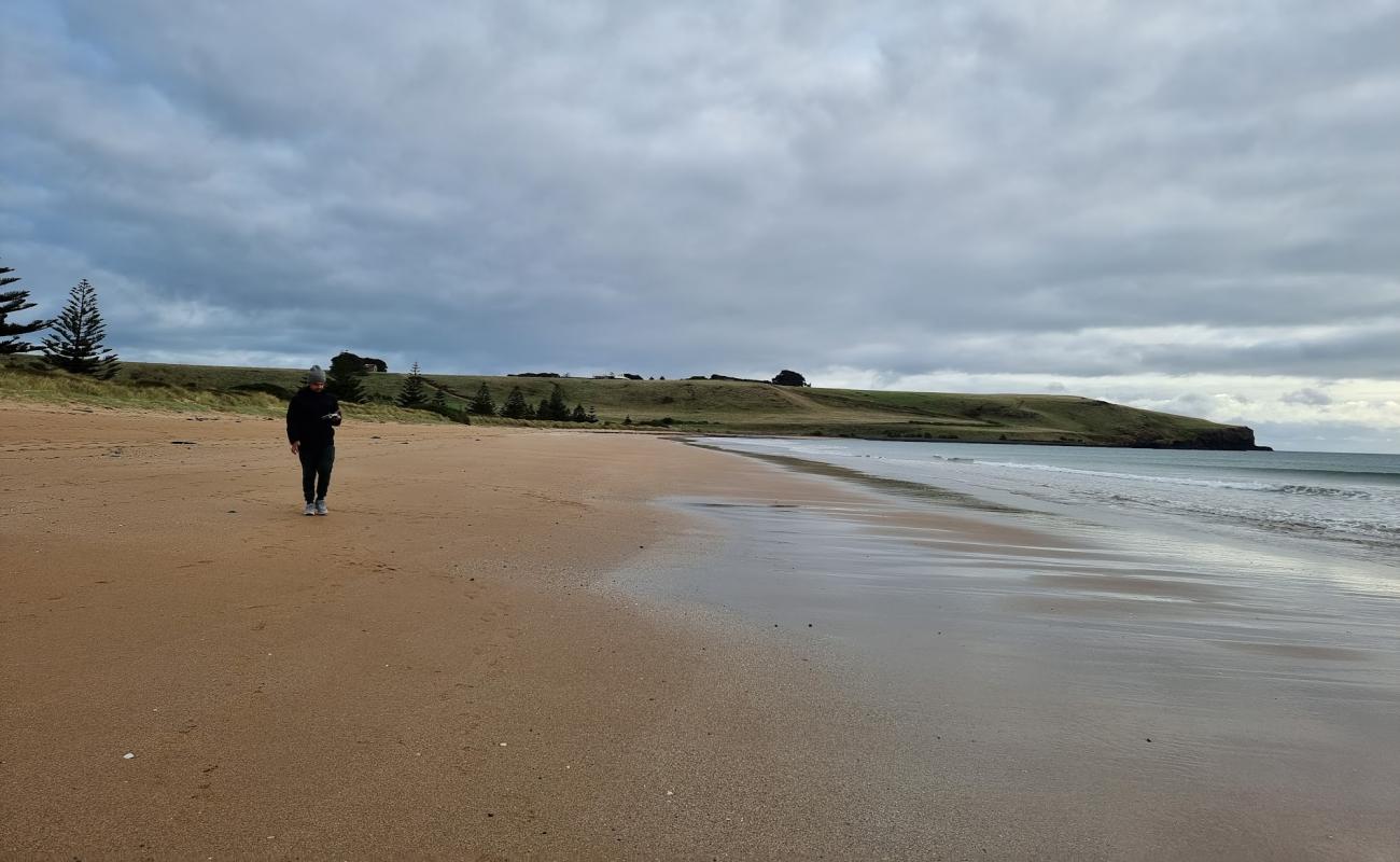 Photo de Godfreys Beach avec sable lumineux de surface