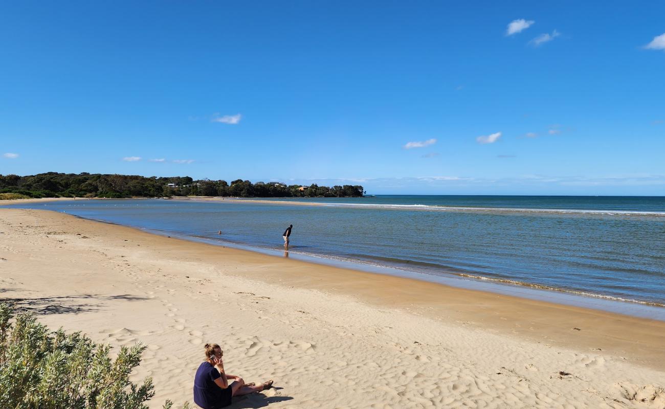 Photo de Freers Beach avec sable lumineux de surface