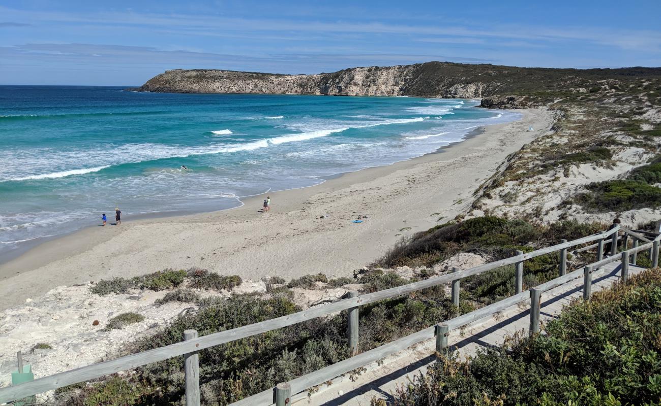 Photo de Pennington Bay Beach avec sable lumineux de surface