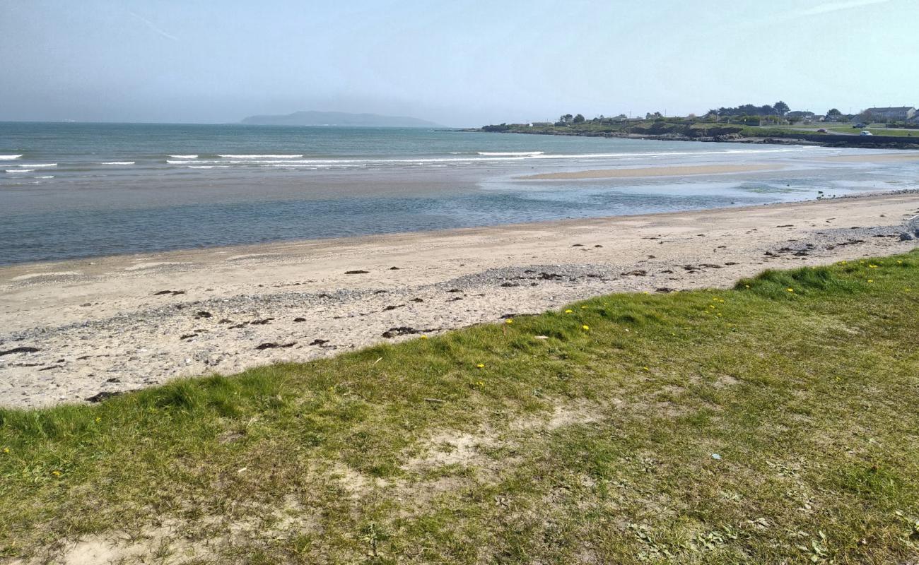 Photo de Portrane Beach avec sable lumineux de surface