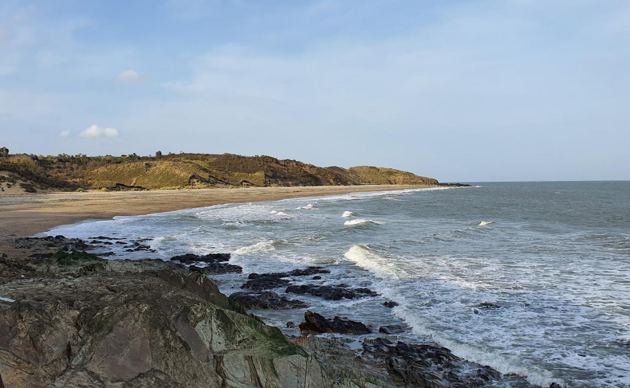 Photo de Porter's Rock Beach avec sable clair avec caillou de surface