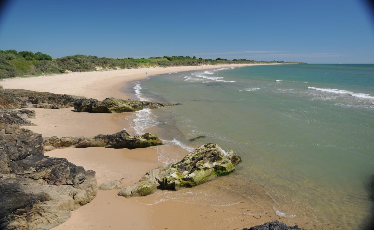 Photo de Kilgorman Bay Beach avec sable clair avec caillou de surface