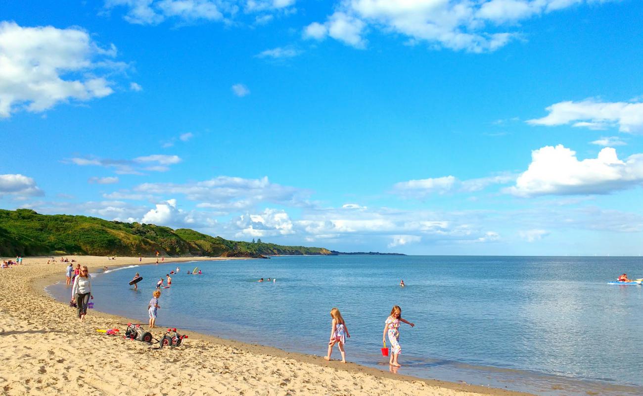 Photo de Ballymoney Beach avec sable lumineux de surface