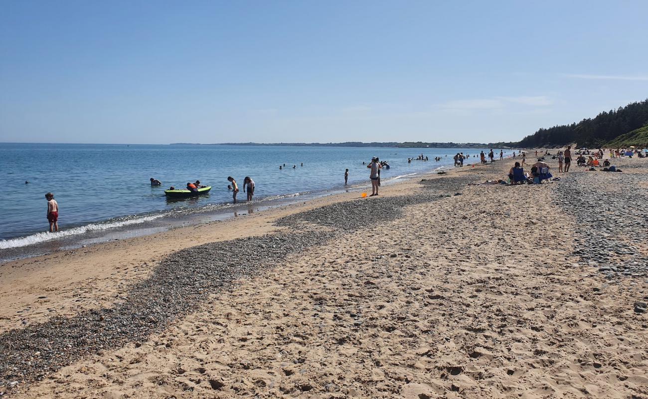 Photo de Kiltennel Beach avec sable clair avec caillou de surface