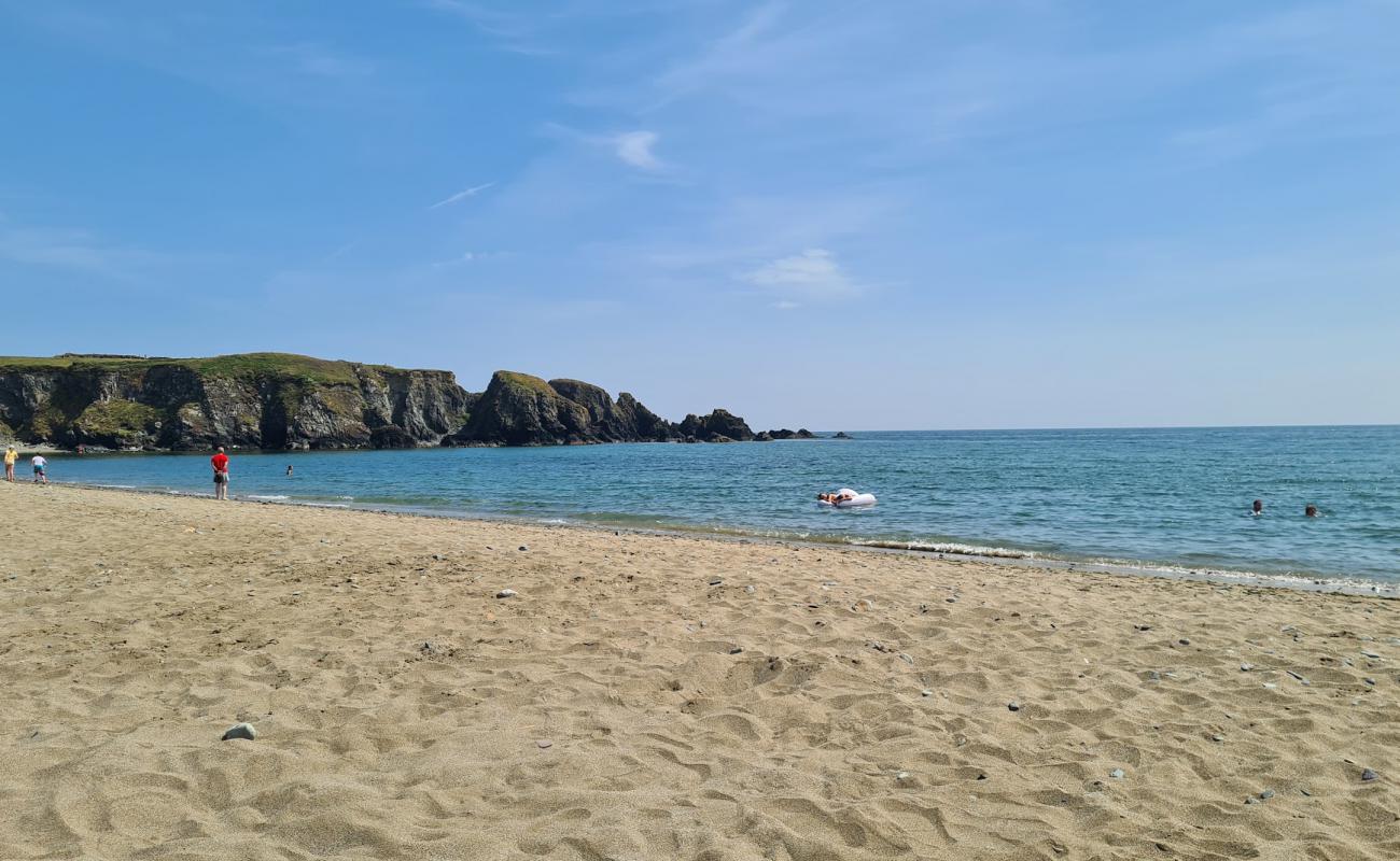 Photo de Bunmahon Beach avec sable beige de surface