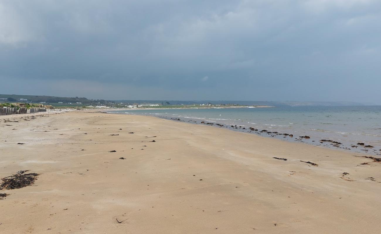 Photo de Crushea Bay Beach avec sable lumineux de surface