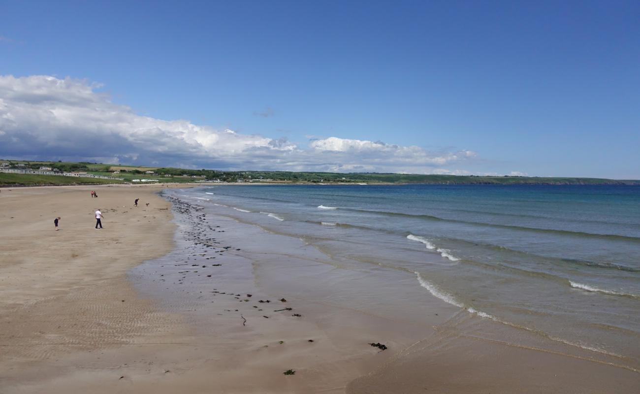 Photo de Ardmore Beach avec sable lumineux de surface