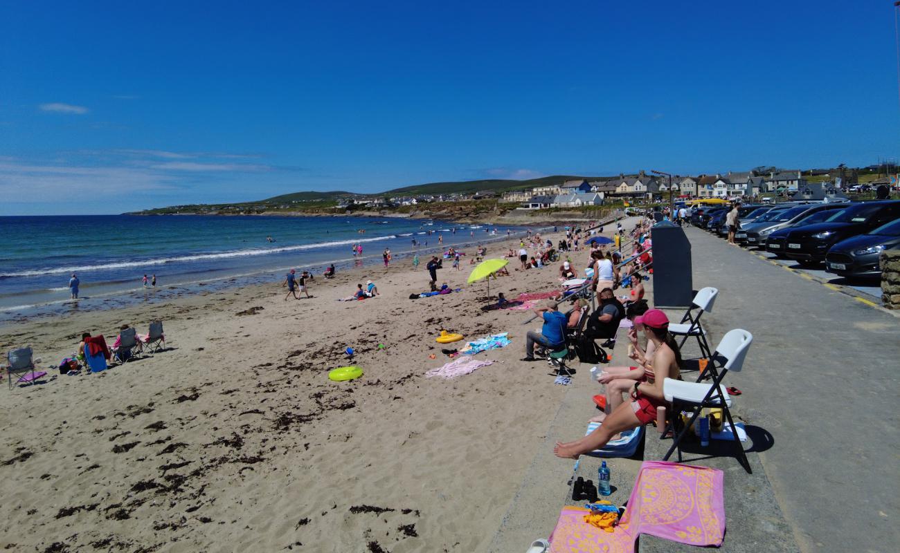 Photo de Ballyheigue Beach avec sable beige de surface