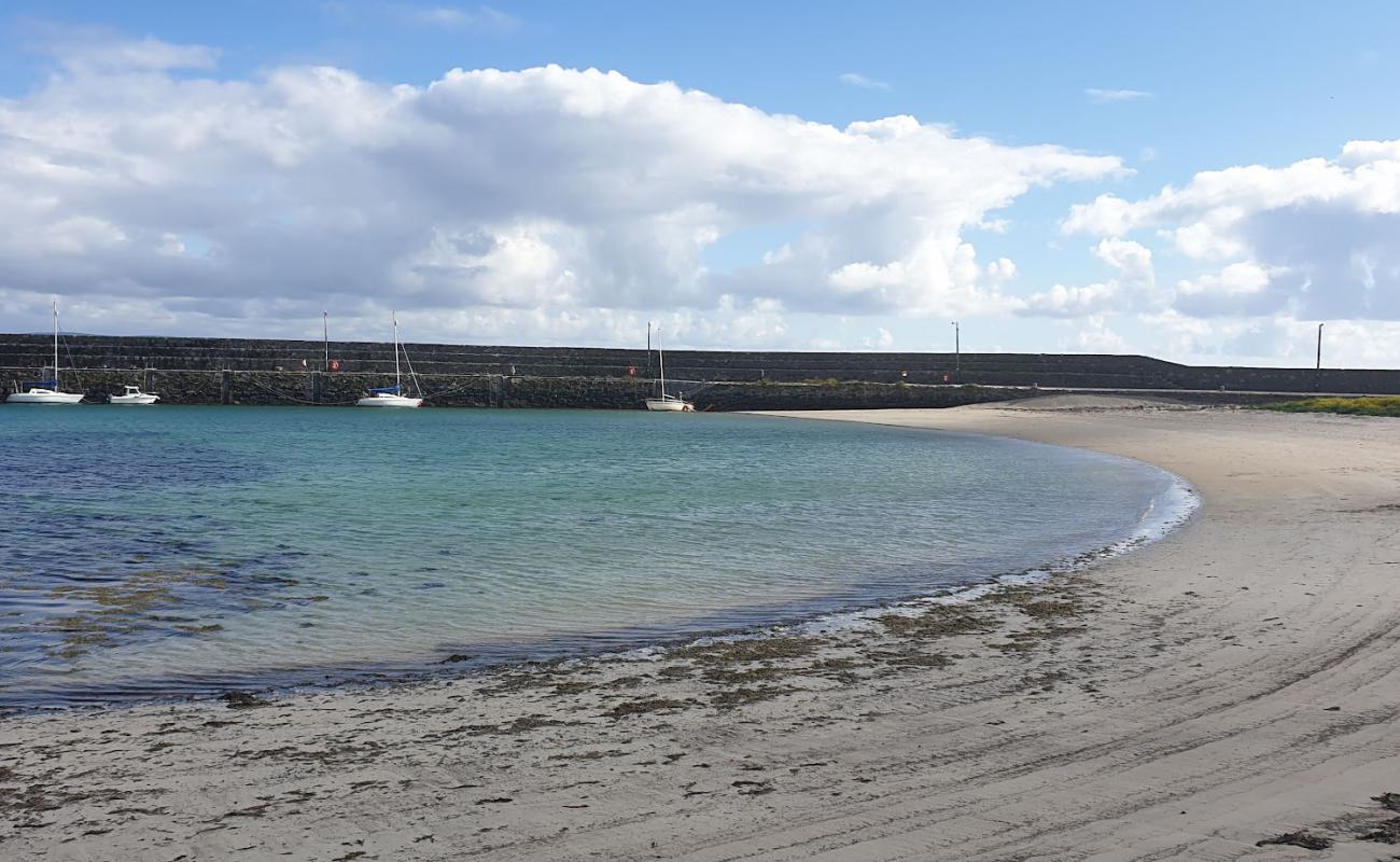 Photo de Gleninagh Beach avec sable beige de surface