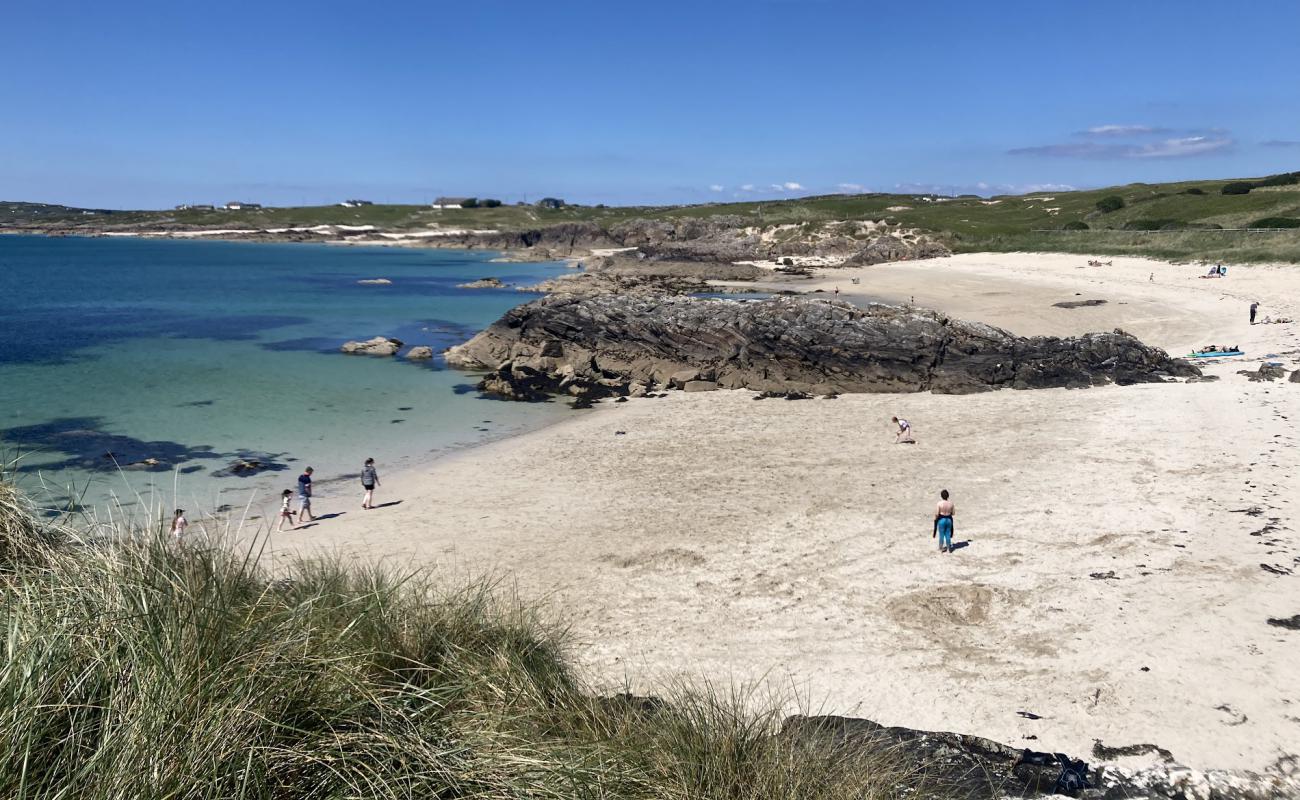 Photo de Fountaihill Beach avec sable lumineux de surface