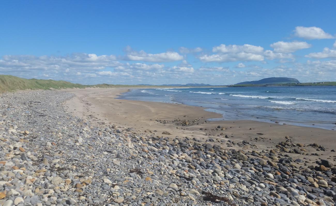 Photo de Yellow Beach avec sable brillant et rochers de surface