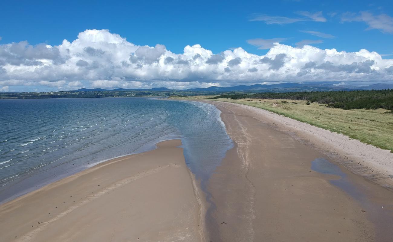 Photo de Murvagh Beach avec sable beige de surface