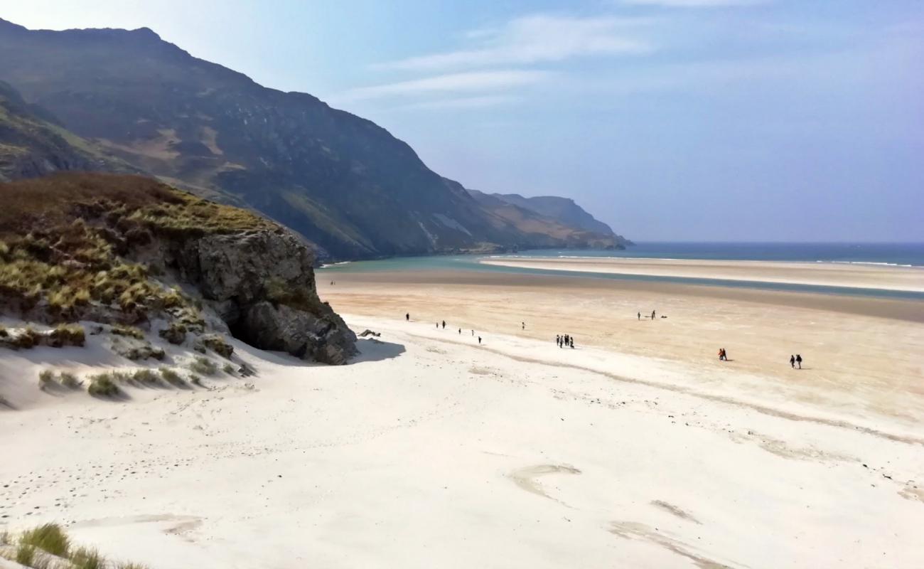 Photo de Maghera Beach avec sable lumineux de surface