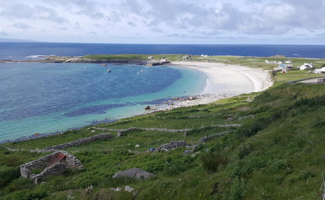 Photo de Aphort Beach avec sable lumineux de surface