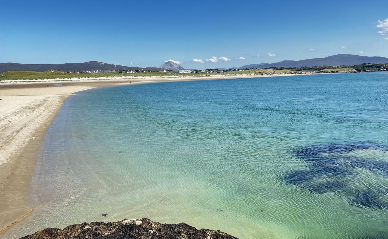 Photo de Bunbeg Beach avec sable beige de surface