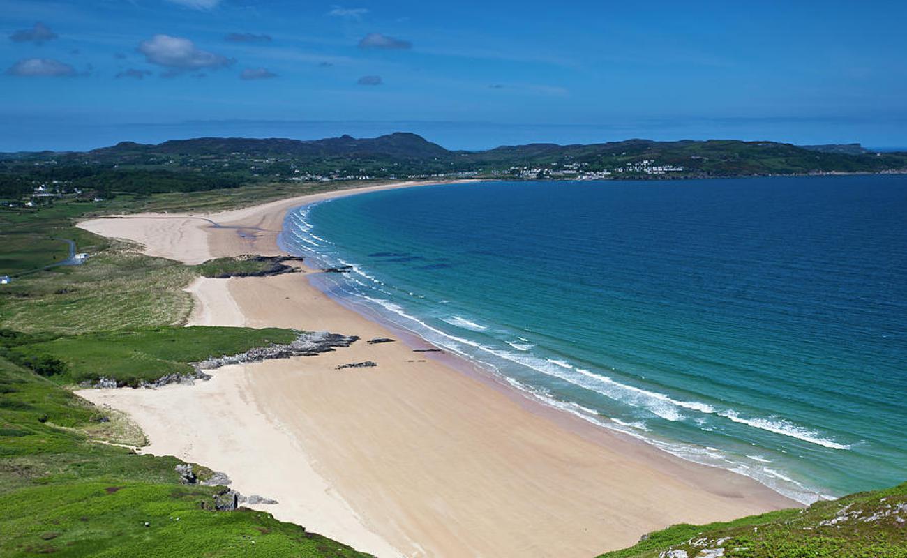 Photo de Ballymastocker Beach avec sable beige de surface