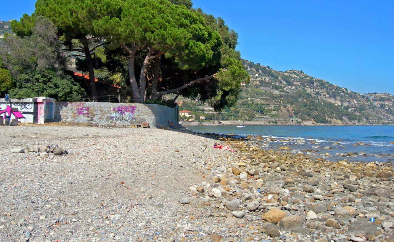 Photo de Orengo beach avec roches de surface