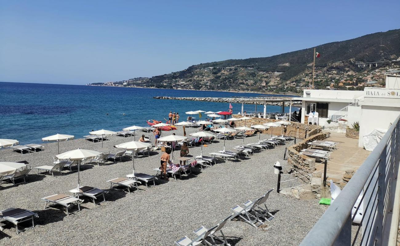 Photo de Alfonso beach avec caillou gris de surface