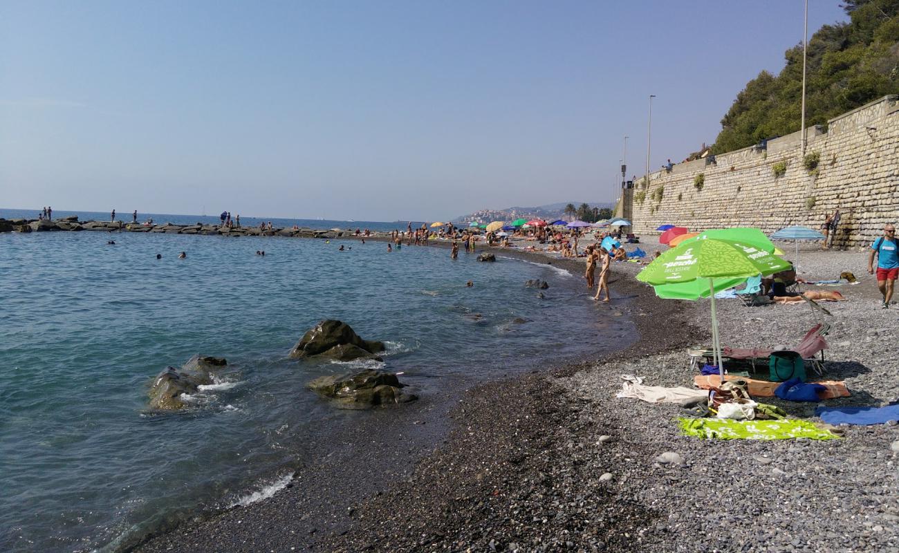 Photo de La Rabina beach avec caillou gris de surface