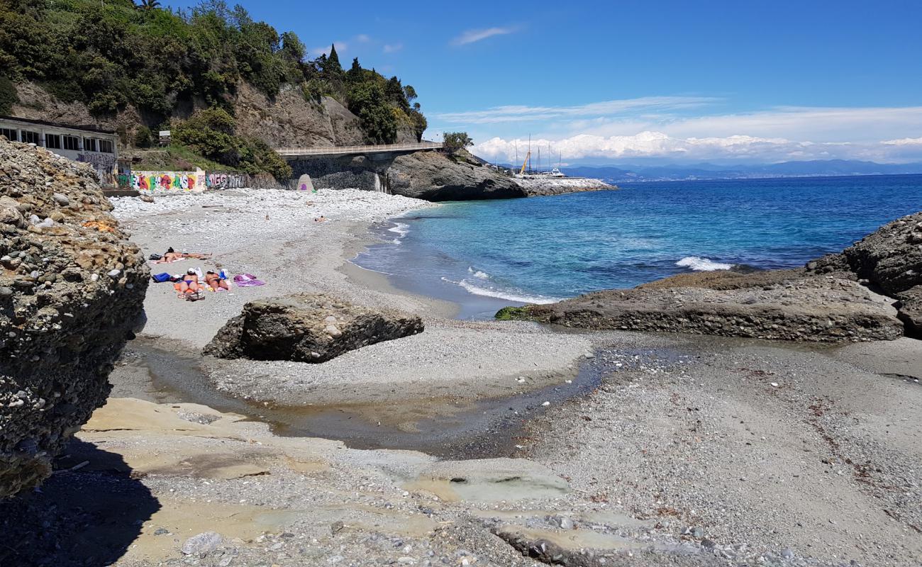 Photo de Punta dell' Aspera avec roches de surface