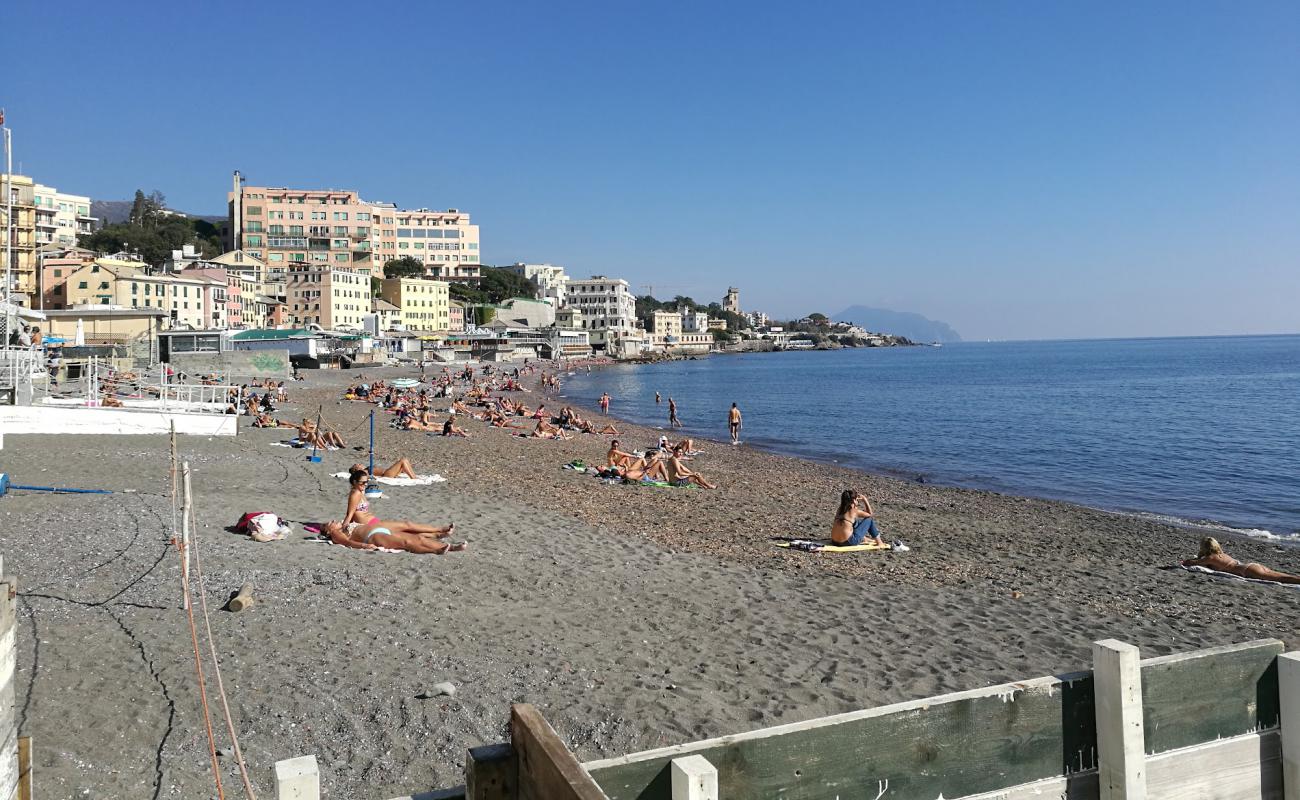 Photo de Spiaggia Sturla avec caillou gris de surface