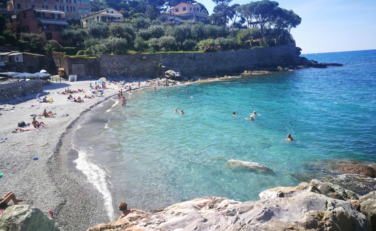 Photo de Baia Dei Frati avec caillou fin gris de surface