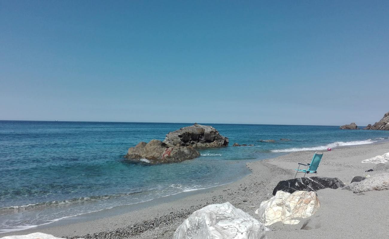 Photo de Camping Framura beach avec caillou fin brun de surface