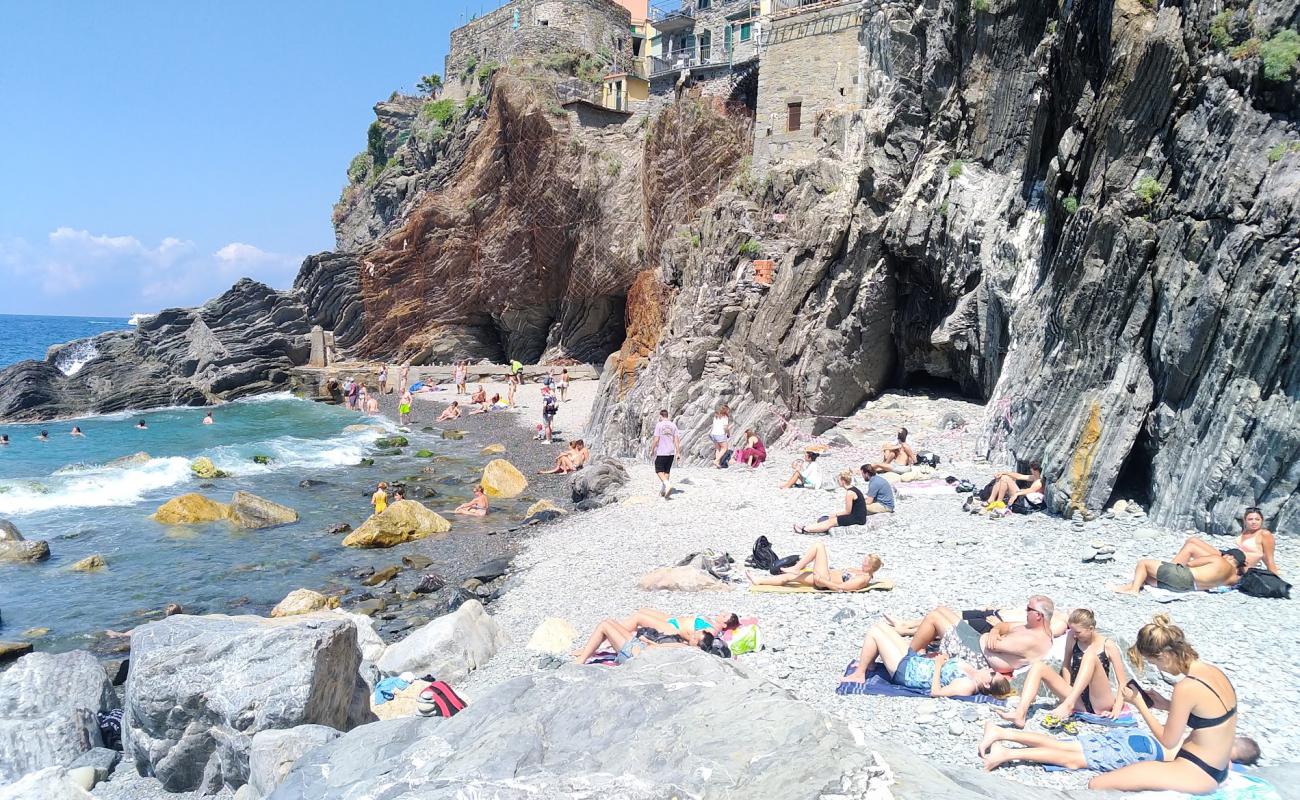 Photo de Plage Vernazza avec roches de surface